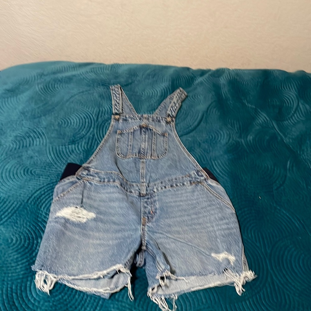 Maternity Old Navy Curoff Shortalls- M